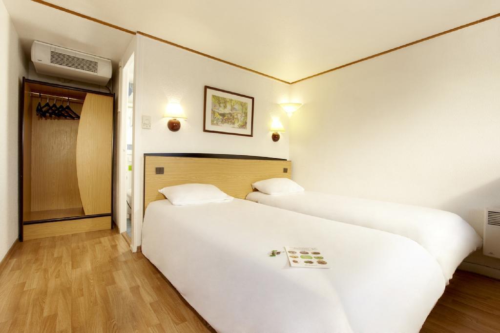 Campanile Annecy ~ Metz-Tessy Hotel Room photo