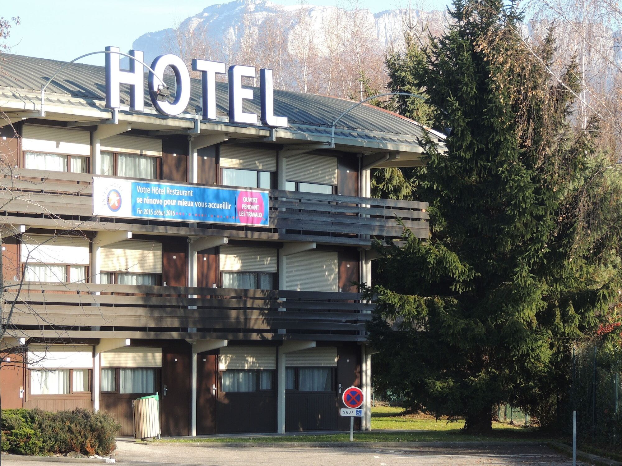 Campanile Annecy ~ Metz-Tessy Hotel Exterior photo